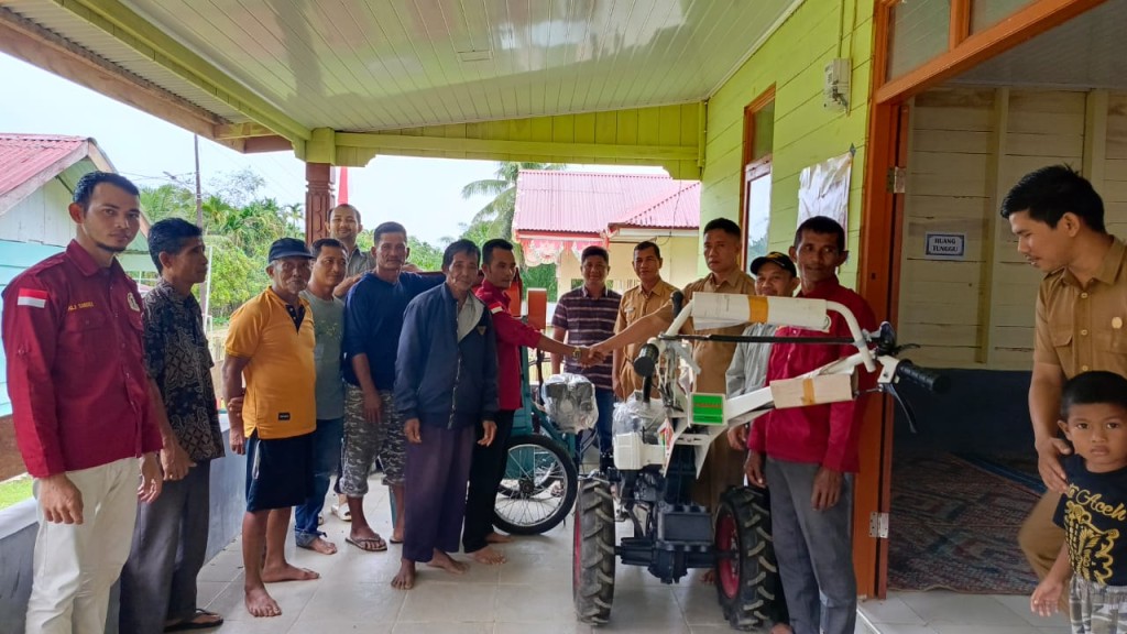 Launching Pengadaan Alsintan Mesin Thresher dan Handtractor milik bersama Tahun Anggaran 2024